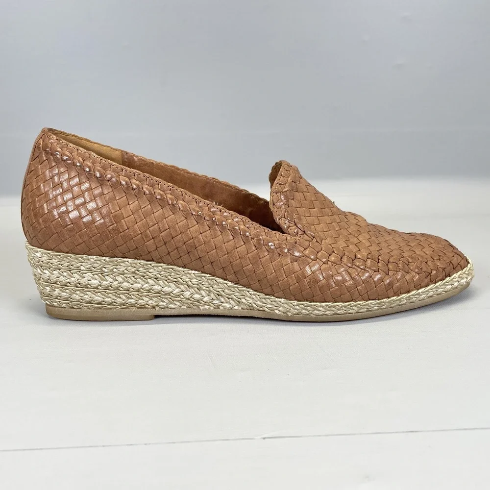Andre Assous Espadrille Wedge Loafers Womens Size 7 Narrow Woven Leather Shoes